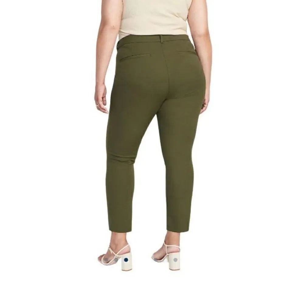 Old Navy Pixie Pants - Picture 2 of 8